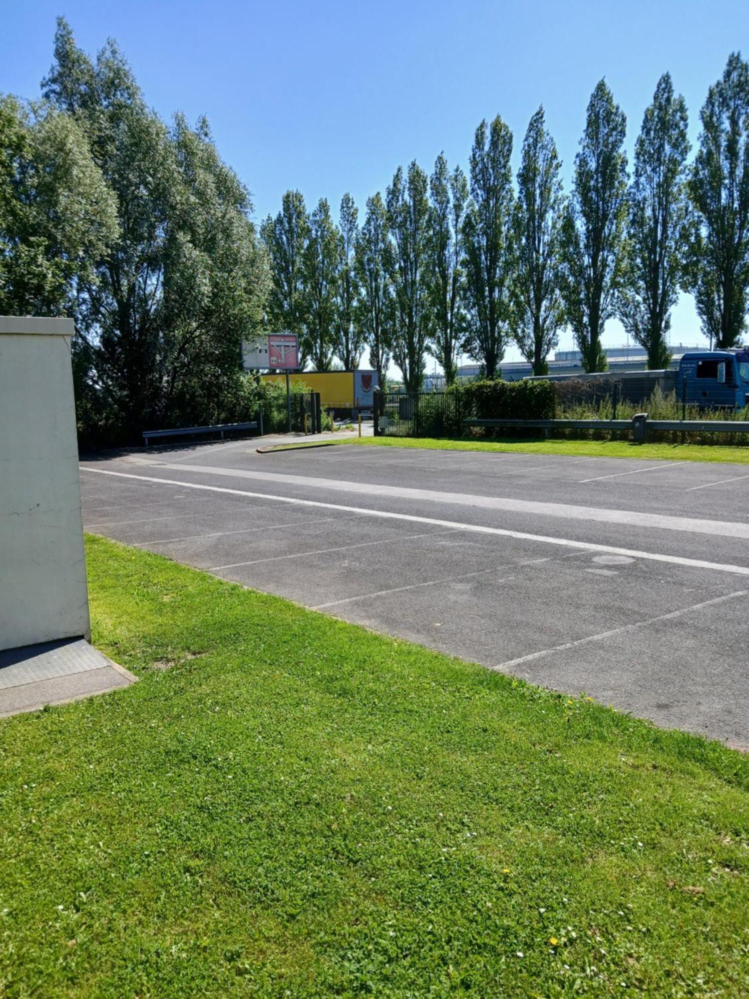 Hotelf1 Valenciennes Douchy Les Mines Haulchin Exterior photo